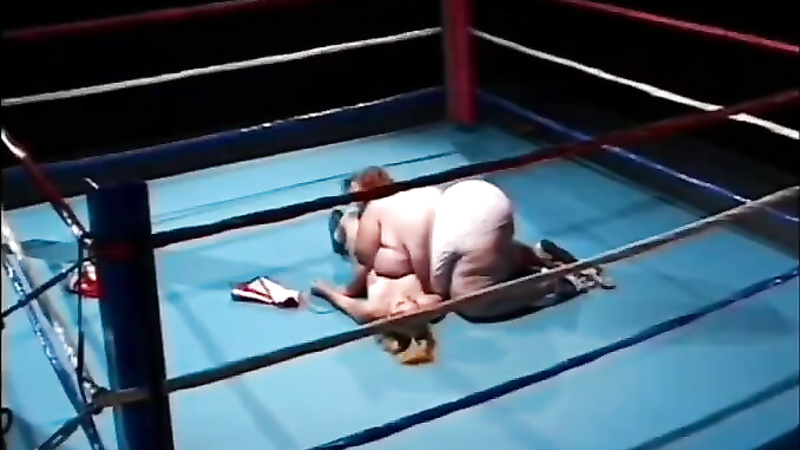 Topless hogs and a midget almost collapse the wrestling ring under their weight