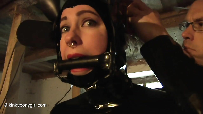 KINKY PONYGIRL - In Trouble