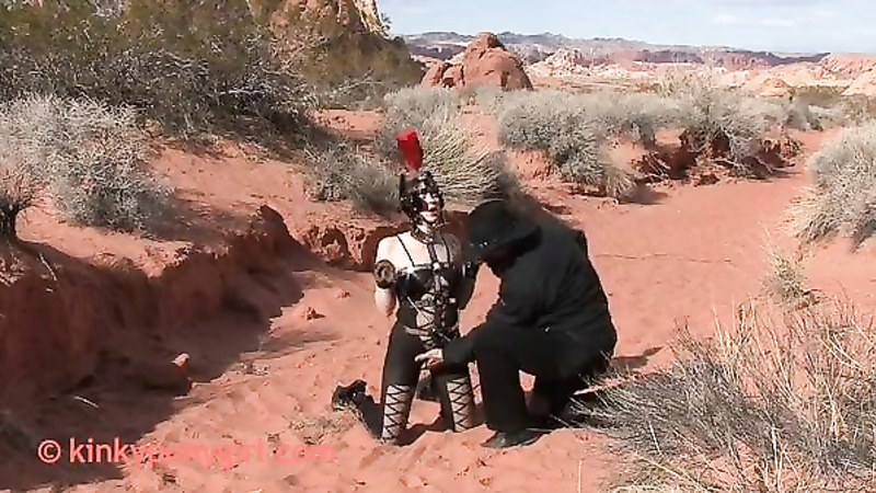 KINKY PONYGIRL - Valley of Fire