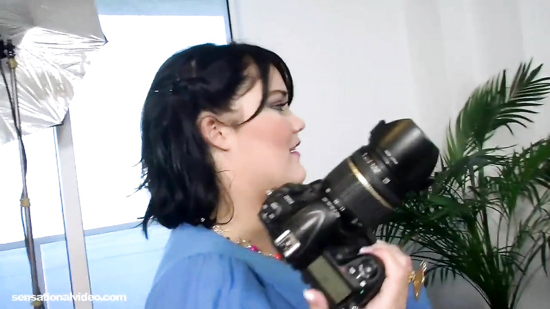 SensationalVideo - Lisa Canon - Camera Plumper