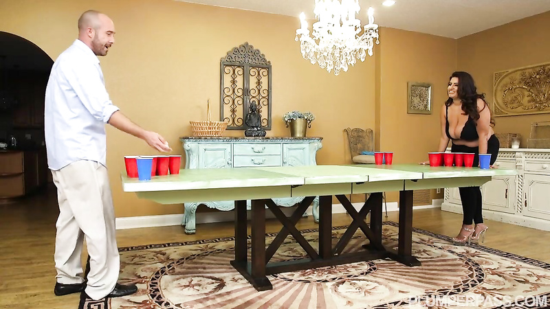 PLUMPERPASS - Sofia Rose - Strip Pong