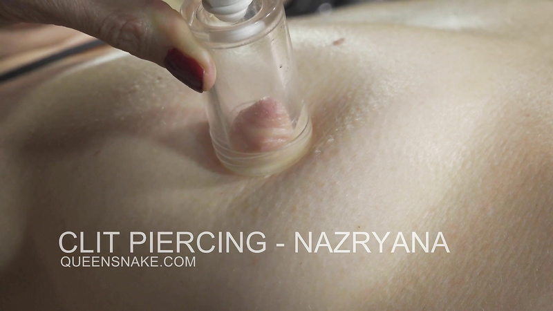 QUEENSNAKE Nazryana - Clit Piercing