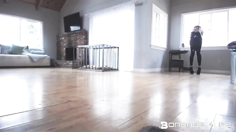 BondageLife	Rachel Greyhound - Latex Floor Wash