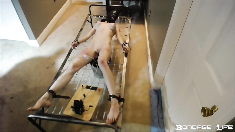 BondageLife 	Rachel Greyhound, BrutalMaster - Bed Of Nightmares