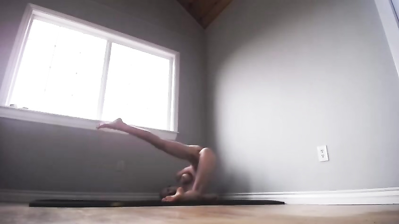 BondageLife 	Rachel Greyhound, Lita Lecherous - Yoga