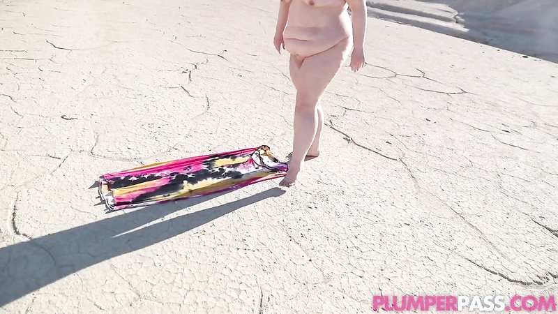 PLUMPERPASS - Curvy Mary - Dry Desert But Wet Mary
