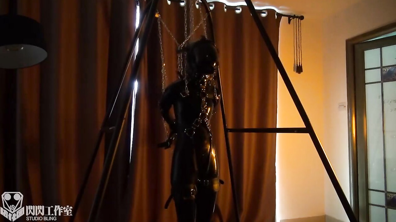 Studio Bling	Latex 006 Bunny latex suspension breathplay