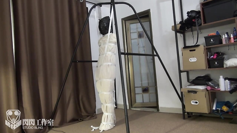 Studio Bling	MKB_006 Miao mummified and hanged