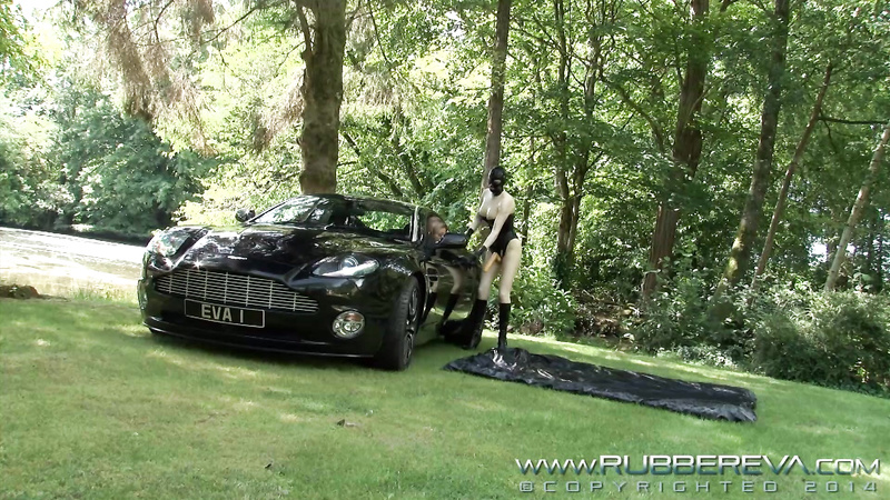 OUTDOOR RUBBER STRAPON SLAVE 1920 HD Part 1