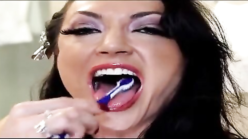 Erotic Muscle Videos	toothbrush