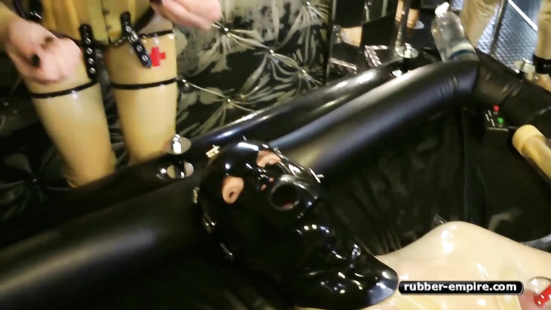 Rubber-Empire - Madame Gillette - 2 Rubbertoys to play Part 2
