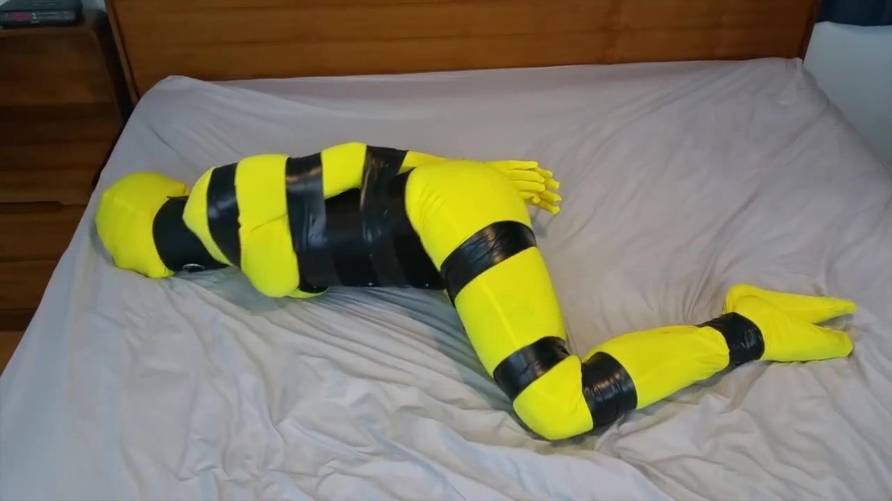 Shiny Bound - Simone - Bumblebee Buzzed