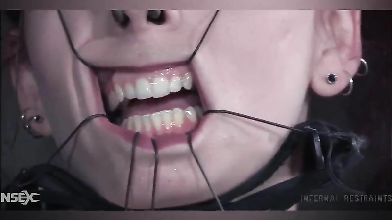 INFERNAL RESTRAINTS - Ivy Addams - In Smile Pretty