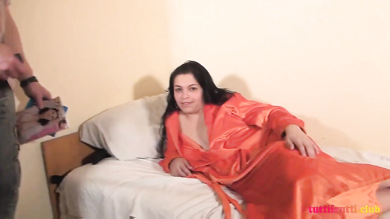 TUTTIFRUTTI - Pregnant amateur Gina gypsy slut cast