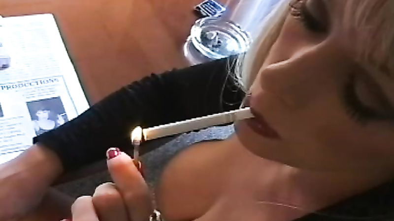 Layla Jade Smokes And Rubs Her Snatch