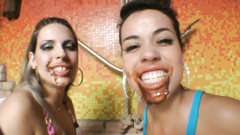 Two Goddess Hot Kisses With Chocolate Cream