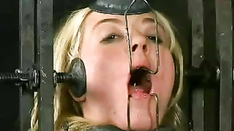 INSEX - 1030's Debut (Live Feed From November 18, 2001) (1030)