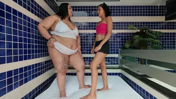 Kelly BBW Ass Squashing Thin Slave Girl HeavyFetish 