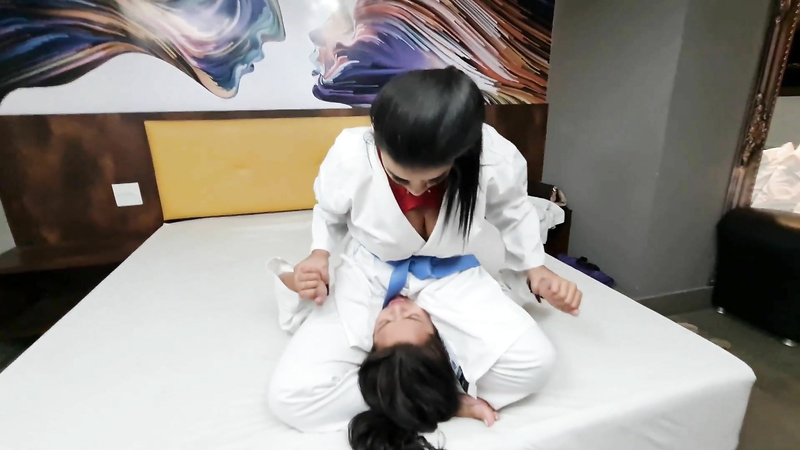 Catfight Judo Pinned Weak Opponent