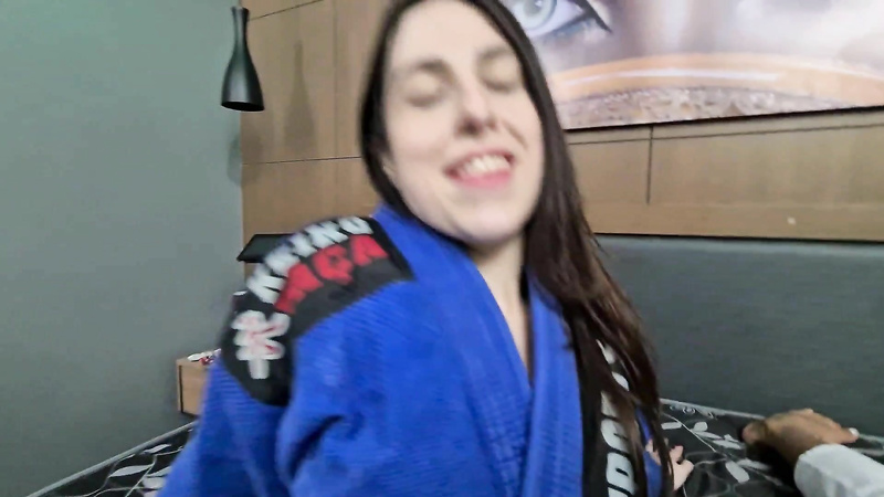 Judoka Bed Feet Fight – Mistress Pri vs Jenny