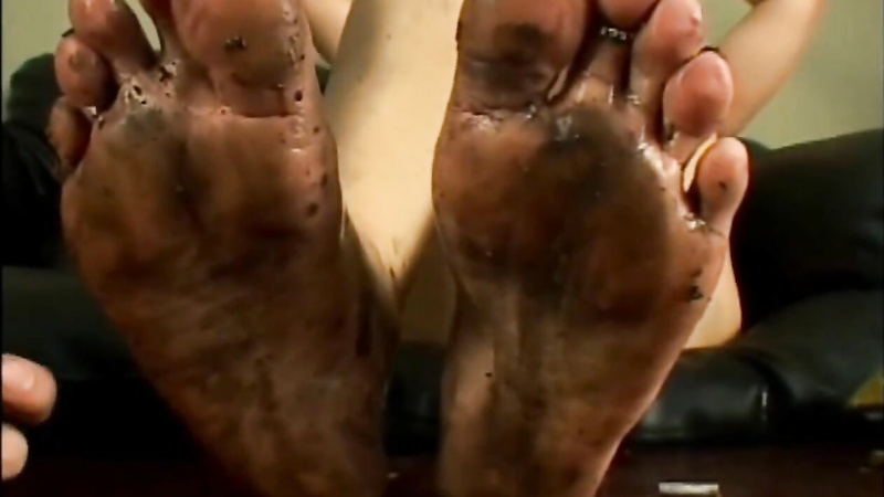 Mature Dirty Foot Domination To Vivi