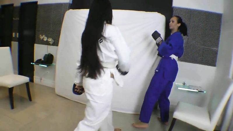 Cristiane Fatally Defeat Girl and Put To Suck Pussy