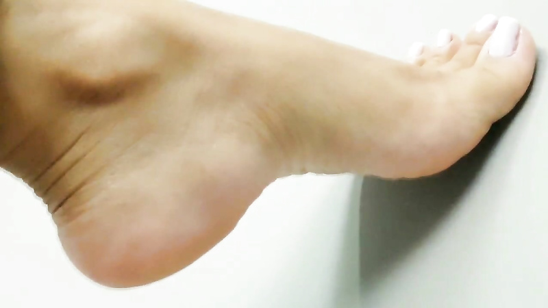 Deep Feet Tied Hands: Deluxe Nails
