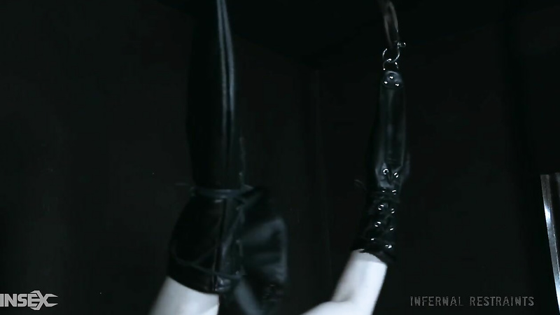 INFERNAL RESTRAINTS - Cora Moth - Flex