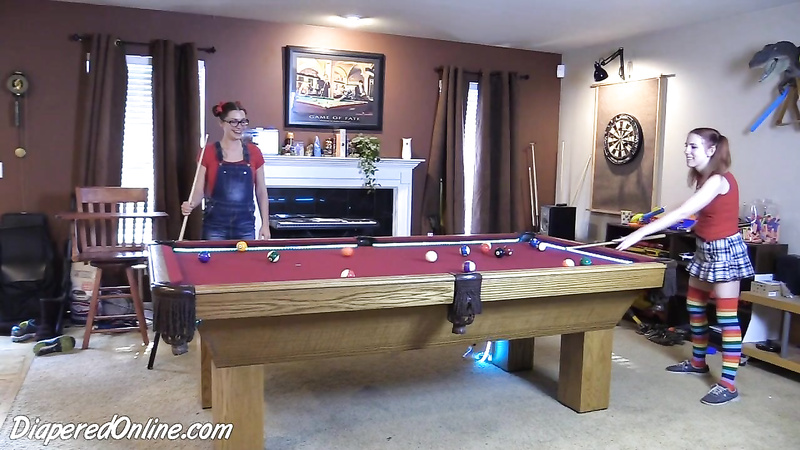 Muffin & Lolly: Playing Pool