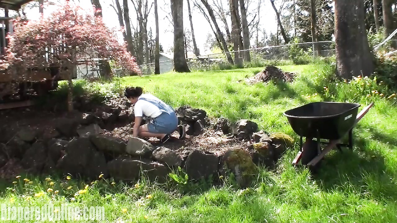 Cici: Thick Diaper & Overalls for Yardwork