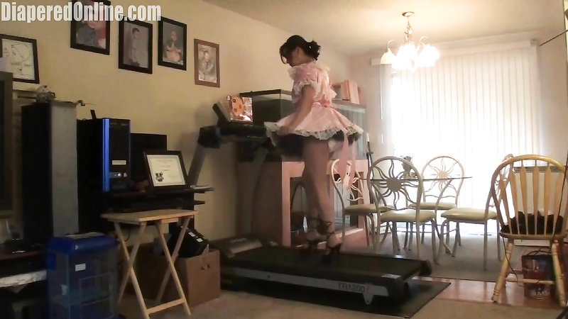 Cici: Maid on Treadmill
