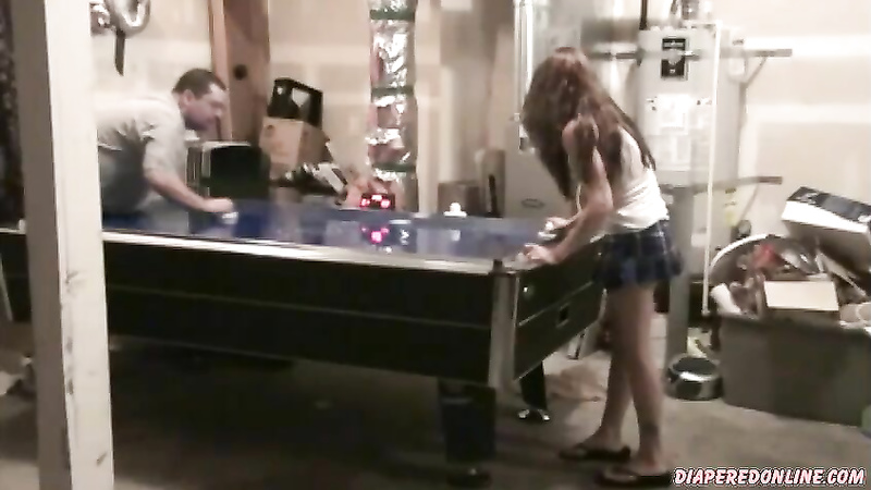 Dolly: Air Hockey