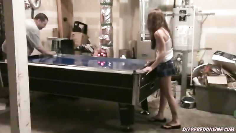 Dolly: Air Hockey