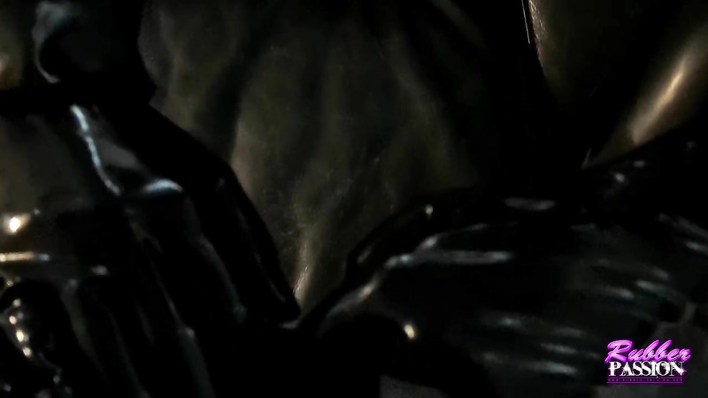 Rubber-Passion Catwoman Meets Batman Pt2