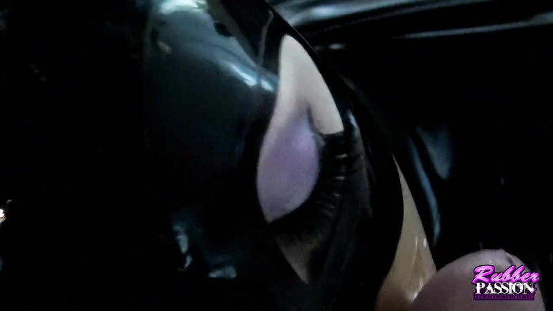 Rubber-Passion Catwoman Meets Batman Pt2