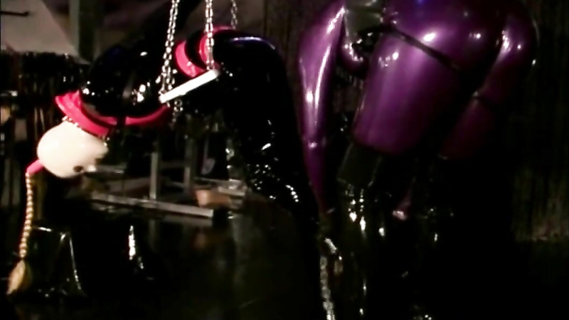 Gwen Media Amanda Wildefyre´S Rubber Slaves - Rubber Torment