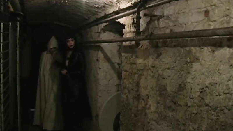 Gwen Media Crimson Mansion 4 - The Catacombs