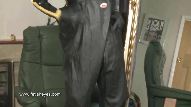 FETISH ARCHIVES Rubber And Wader Fun