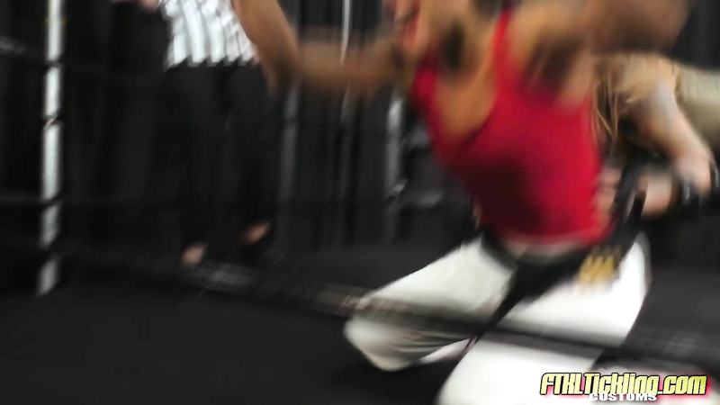 Tickle Wrestling Entertainment: Sonya Blade vs Bianca the Bruiser!