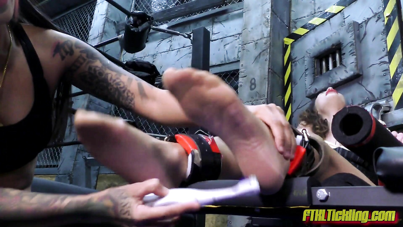 Tickle Wrestling Entertainment! Pt 35: Save Your Soles! Throw the Fight!