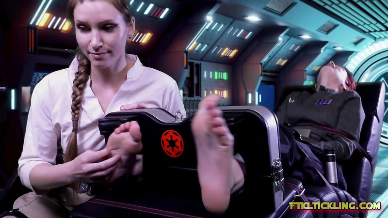 Tickle Wars, Episode 17: May the Force Laugh with You!