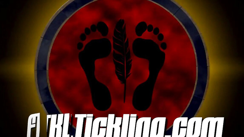 The Tickle Casting Couch: Blondi's Size 14s!