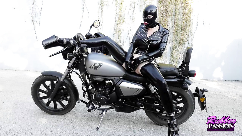 ‘Rubber Biker Girl’ Pt:1