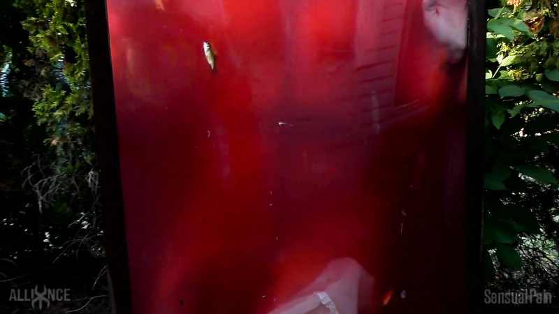 Water Vessel Breathplay In Red