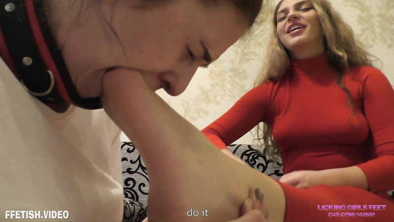 Valeria Having Fun With A Slave Girl After A Walk