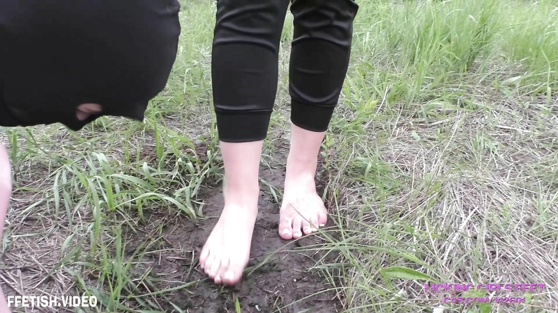 Valeria New Slave Girl For Humiliation Fresh Air, Nature And Dirty Feet