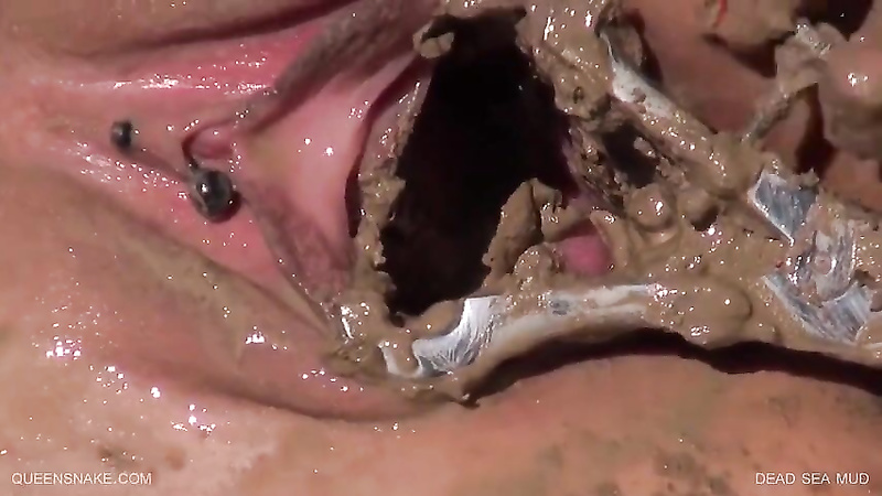 QS mud fisting