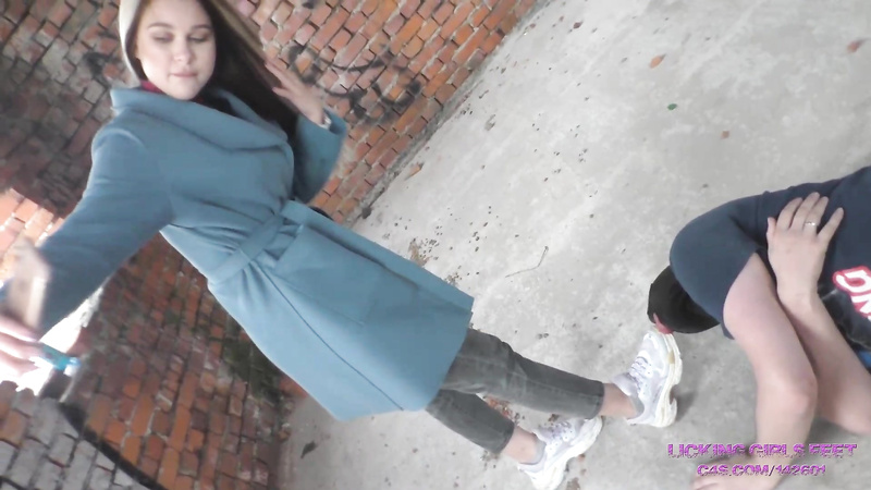 Nicole Walk Through An Abandoned House Humiliates Her Pathetic Loser Slave