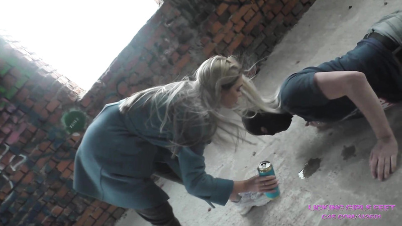 Nicole Walk Through An Abandoned House Humiliates Her Pathetic Loser Slave