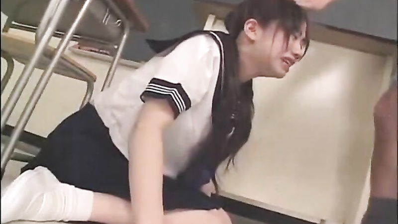 Japanese face slap and deepthroat 1